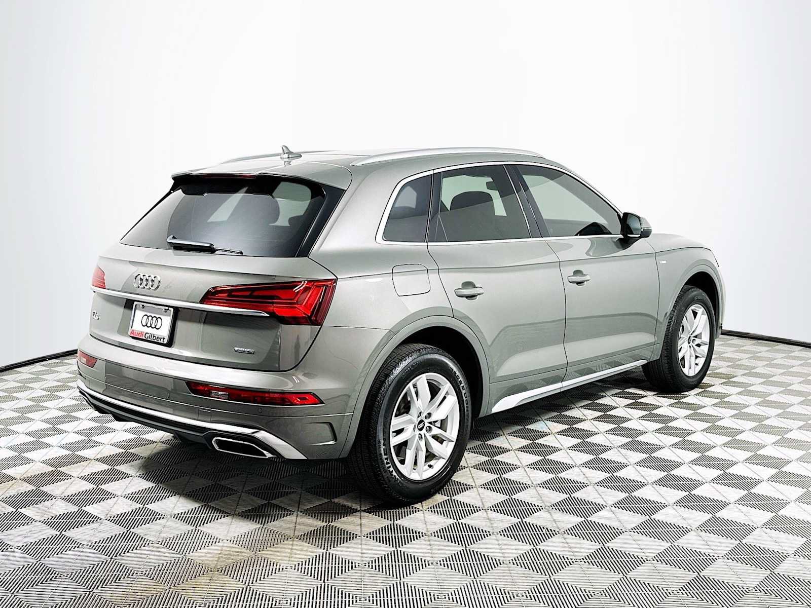 Certified 2023 Audi Q5 2.0T Premium w/ Convenience Package AWD/4WD image 7