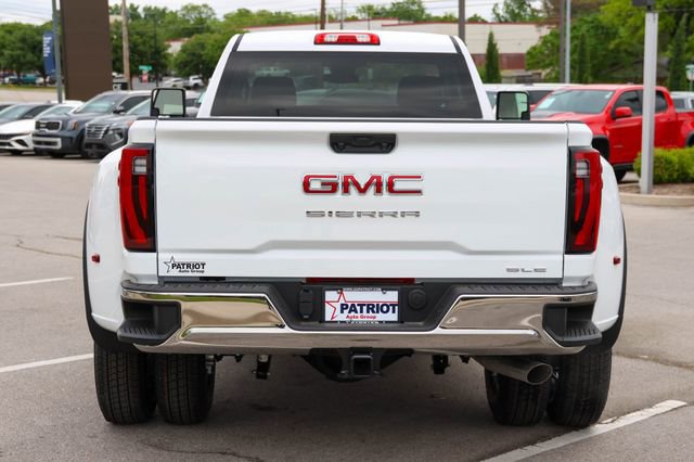 New 2026 GMC Sierra 3500 SLE AWD/4WD image 4
