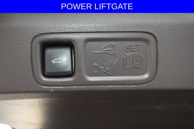Used 2023 Lincoln Navigator L Reserve AWD/4WD image 11