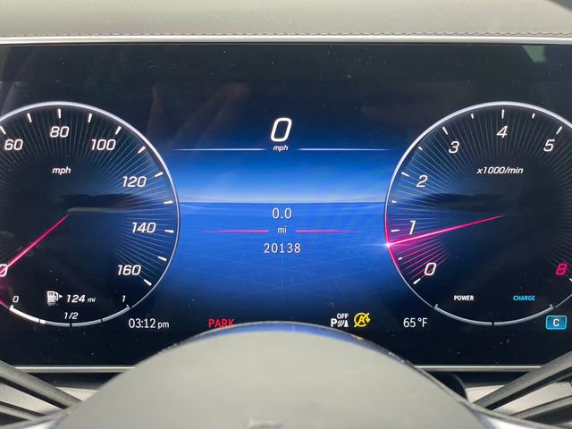 Used 2024 Mercedes-Benz GLC 300 4MATIC image 2