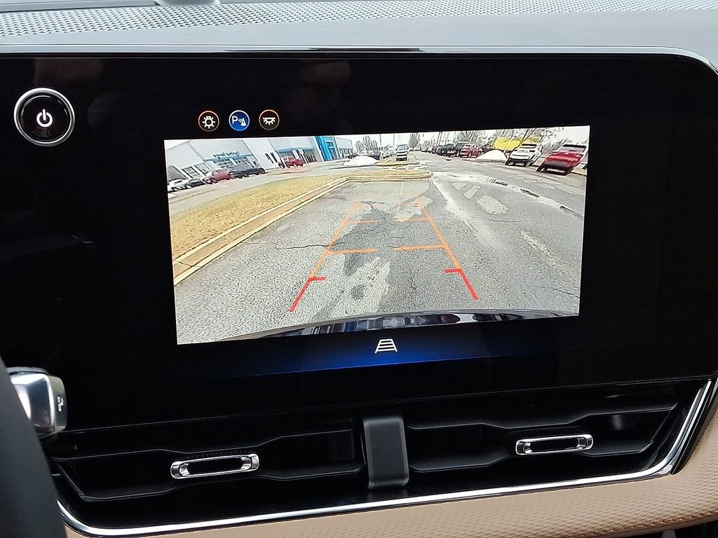 New 2026 Chevrolet Equinox ACTIV w/ LPO, Floor Liner Package image 13