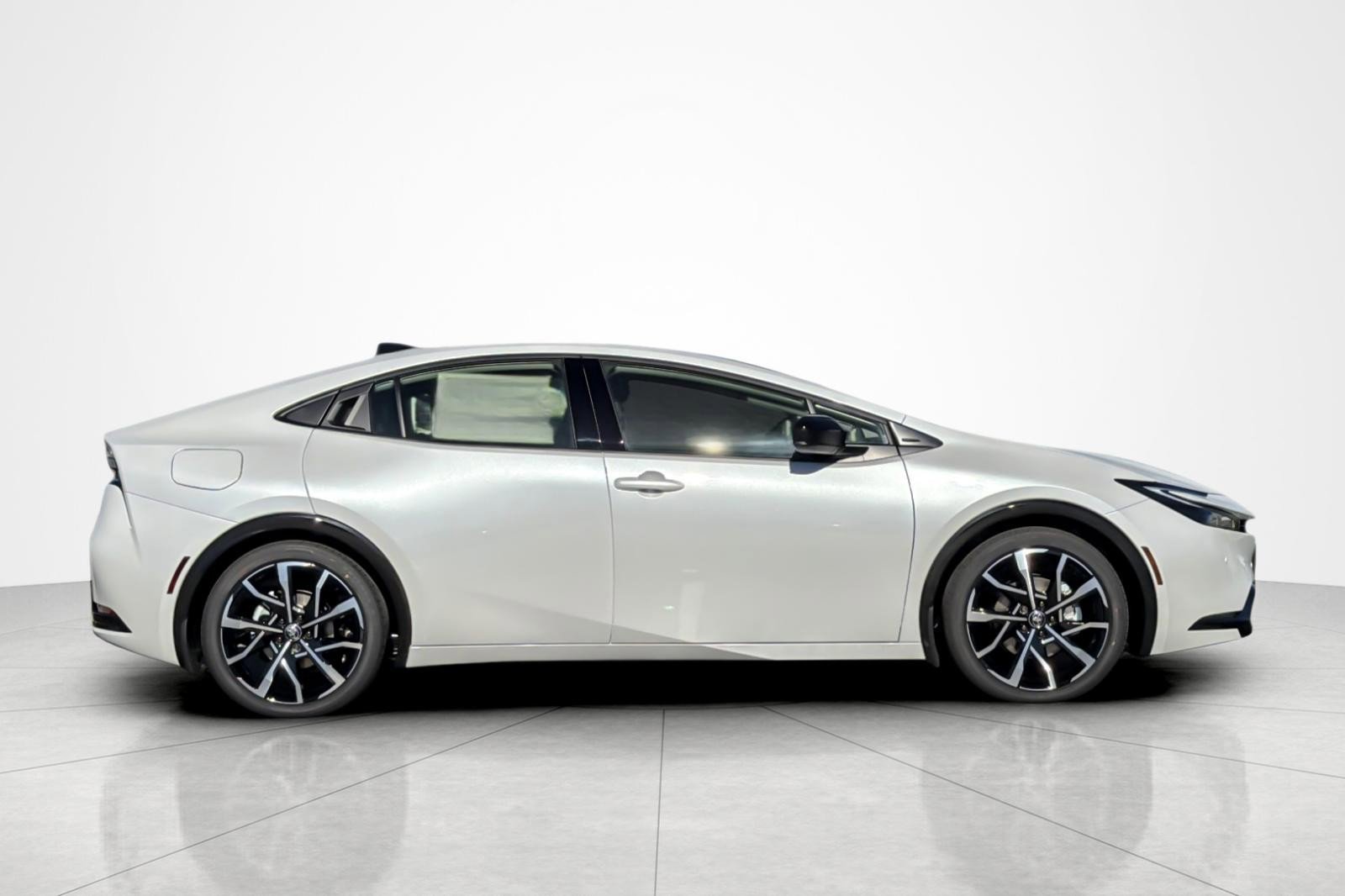 New 2026 Toyota Prius Plug-In Hybrid image 6