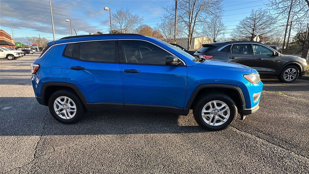 Used 2021 Jeep Compass Sport image 4