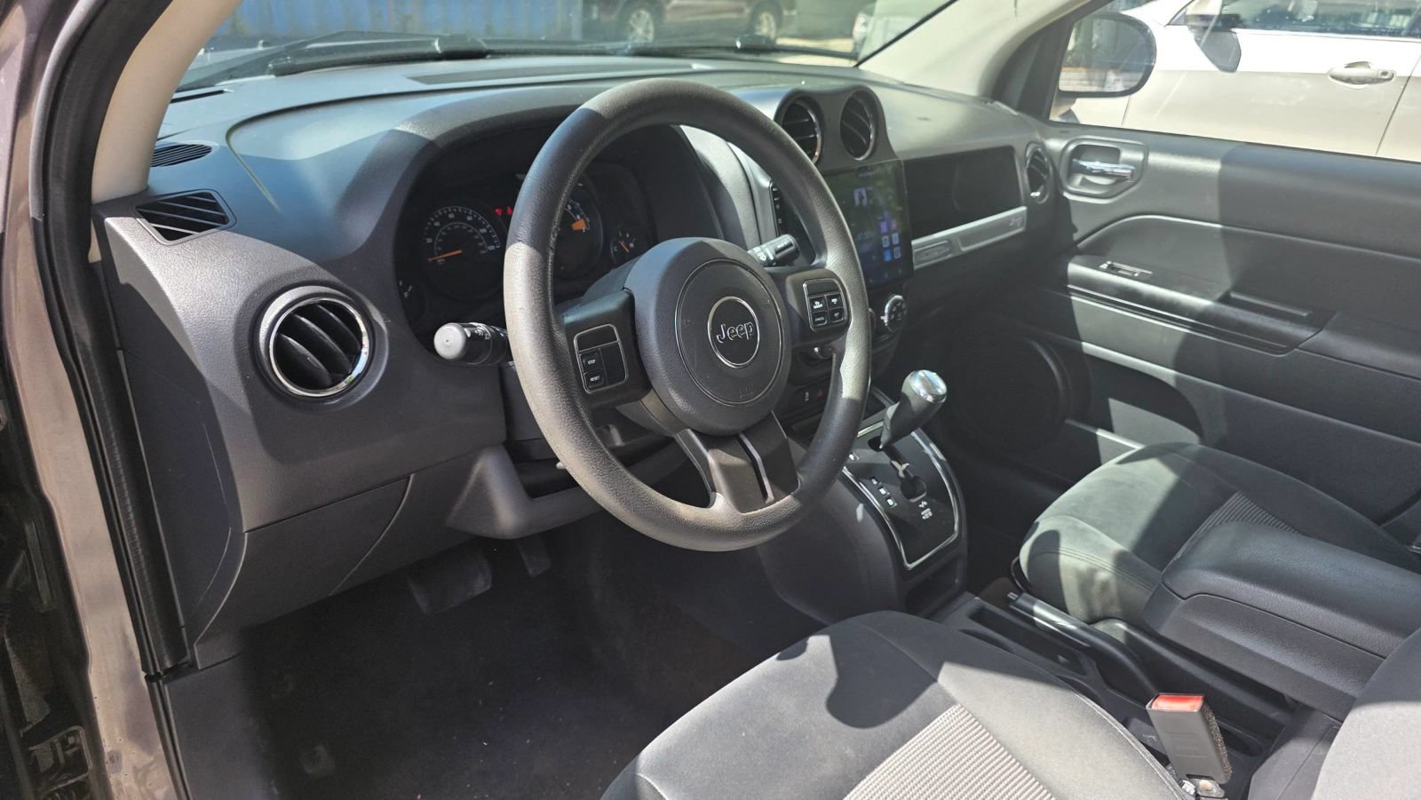 Used 2015 Jeep Compass Sport w/ Power Value Group AWD/4WD image 8