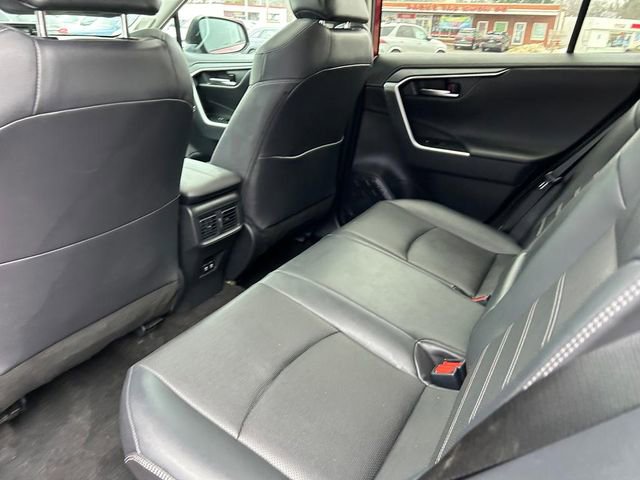 Used 2020 Toyota RAV4 Limited image 14