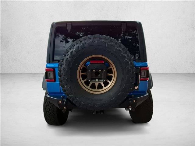 Used 2025 Jeep Wrangler Unlimited Rubicon w/ Convenience Group AWD/4WD image 5