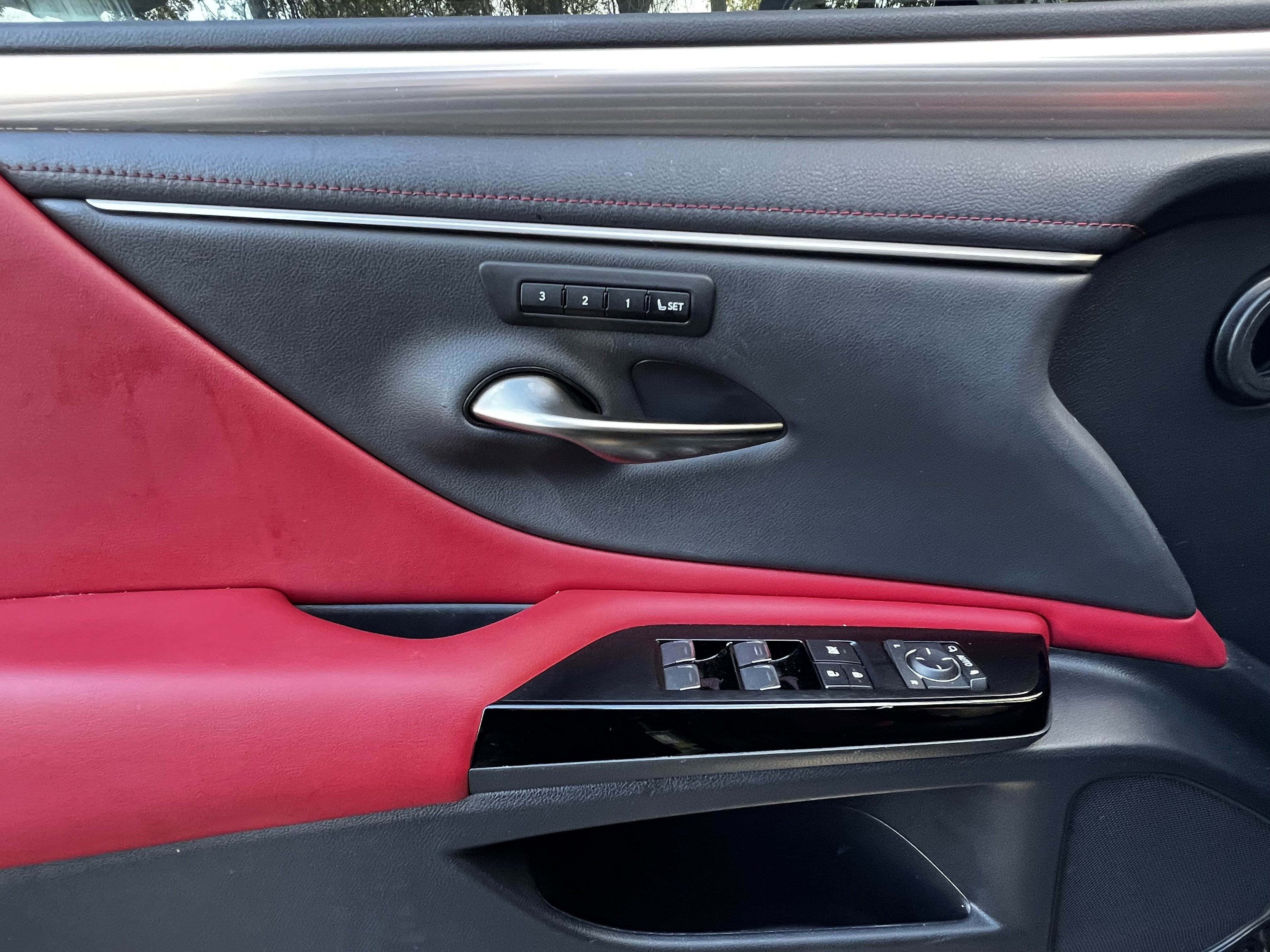 Used 2024 Lexus ES 350 F Sport image 13