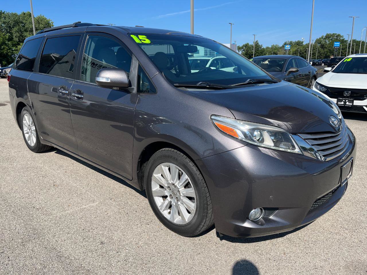 Used 2015 Toyota Sienna Limited FWD image 7