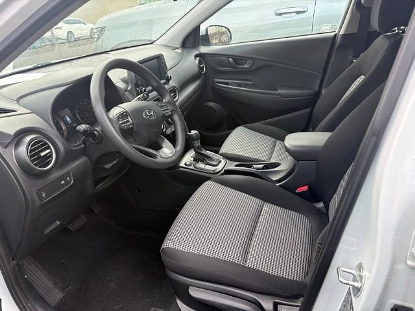 Used 2020 Hyundai Kona SE AWD/4WD image 9