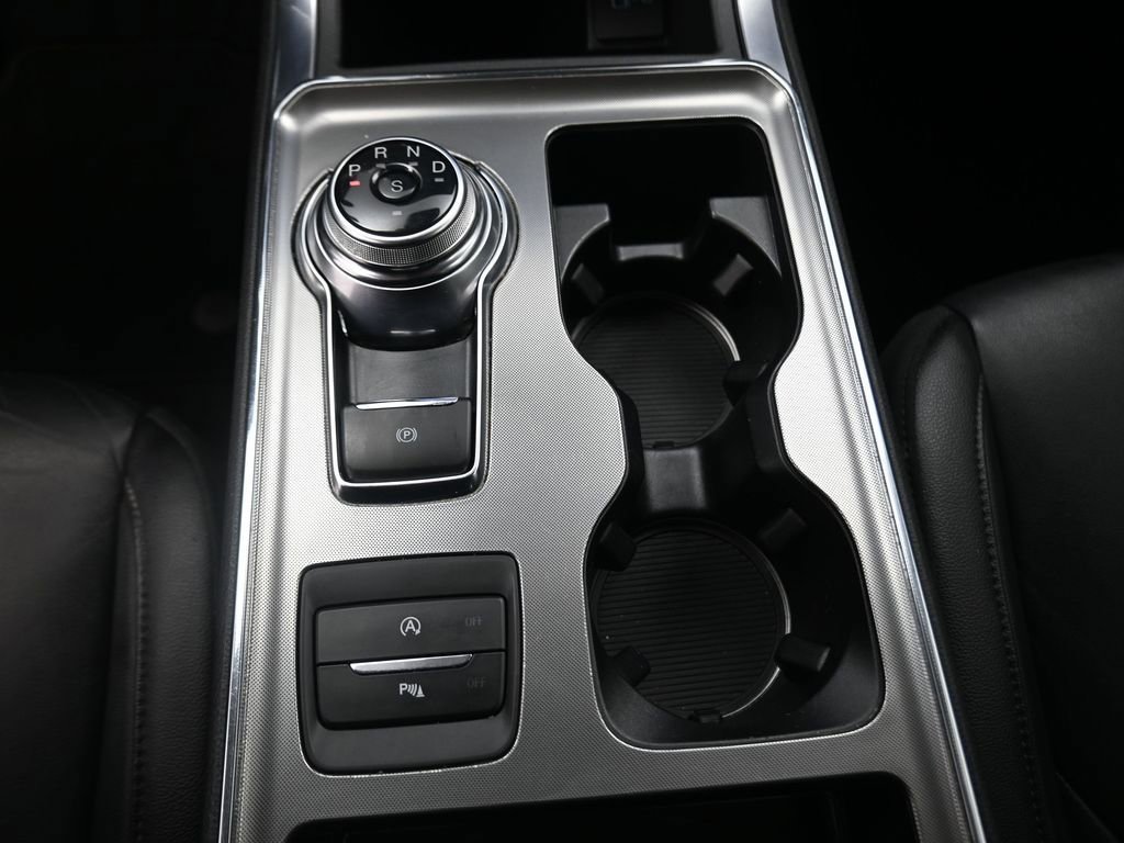 Used 2022 Ford Edge Titanium image 10