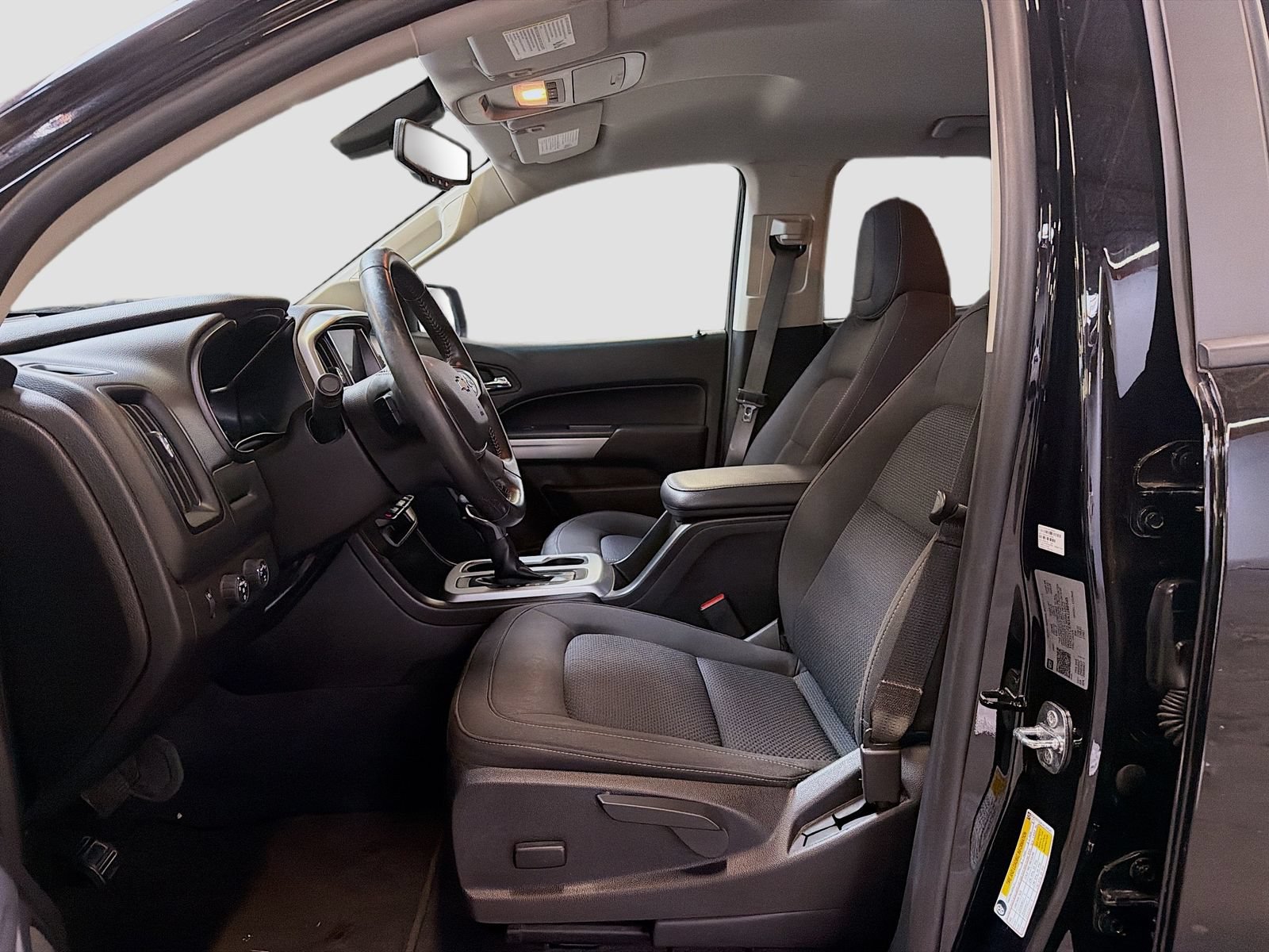 Used 2022 Chevrolet Colorado LT w/ LT Convenience Package AWD/4WD image 19