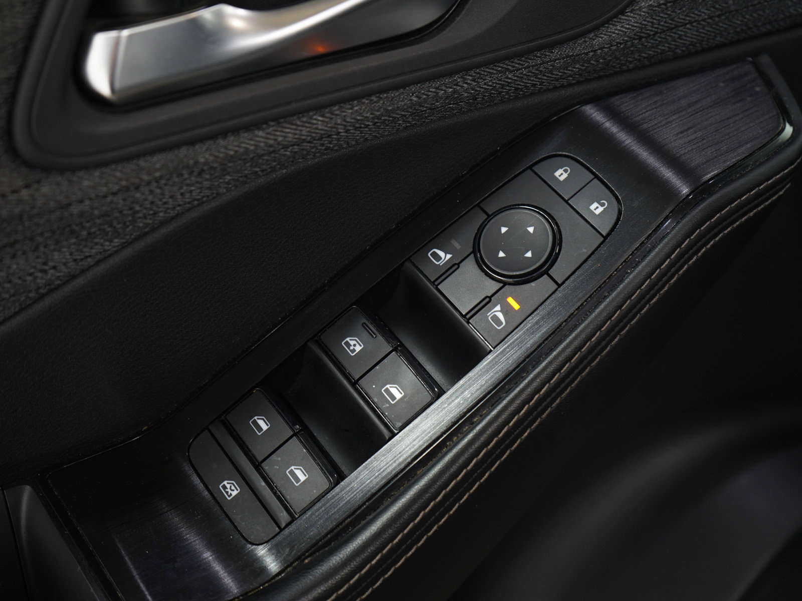 Used 2021 Nissan Rogue SV image 21