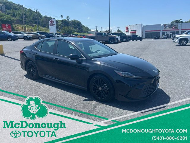 Used 2025 Toyota Camry SE FWD image 9