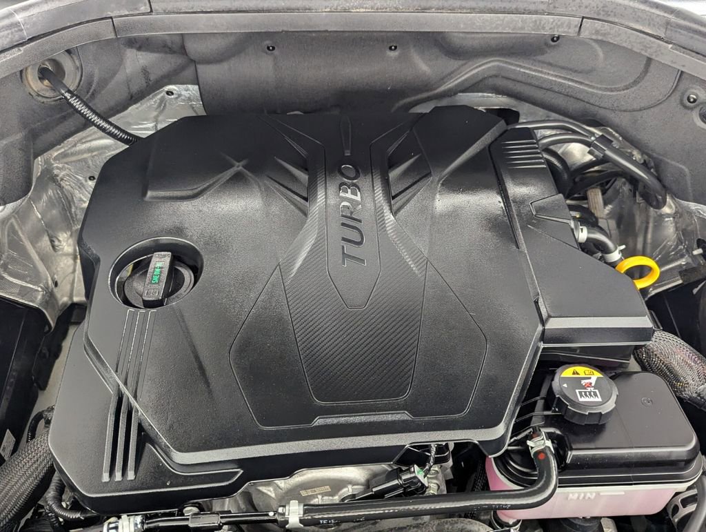 Used 2025 Genesis GV80 2.5T Standard image 12