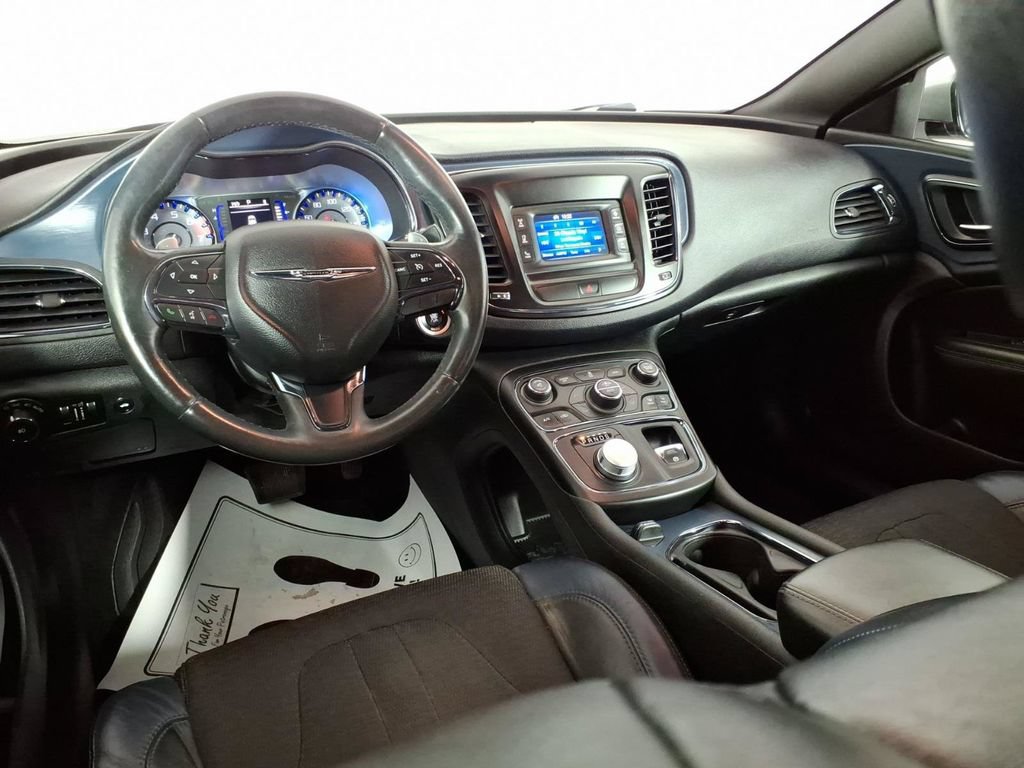 Used 2015 Chrysler 200 S w/ Comfort Group FWD image 10