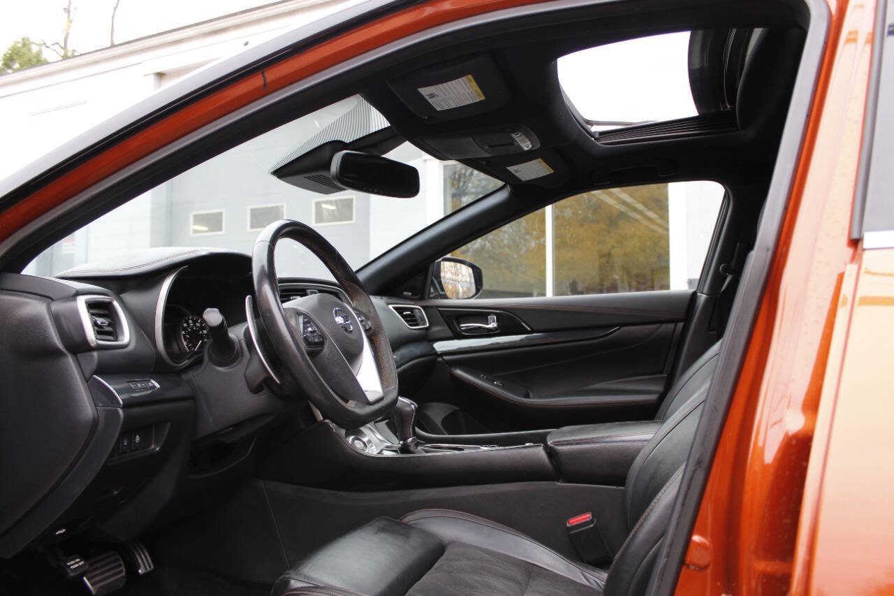 Used 2019 Nissan Maxima SR w/ Premium Package FWD image 39