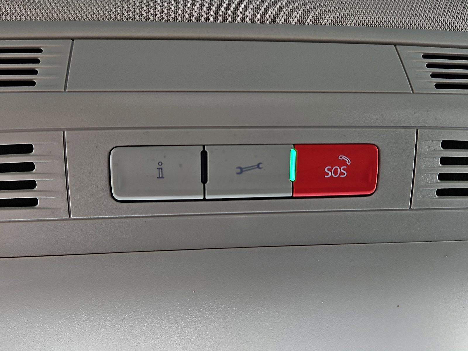 Certified 2023 Volkswagen Taos SE image 18