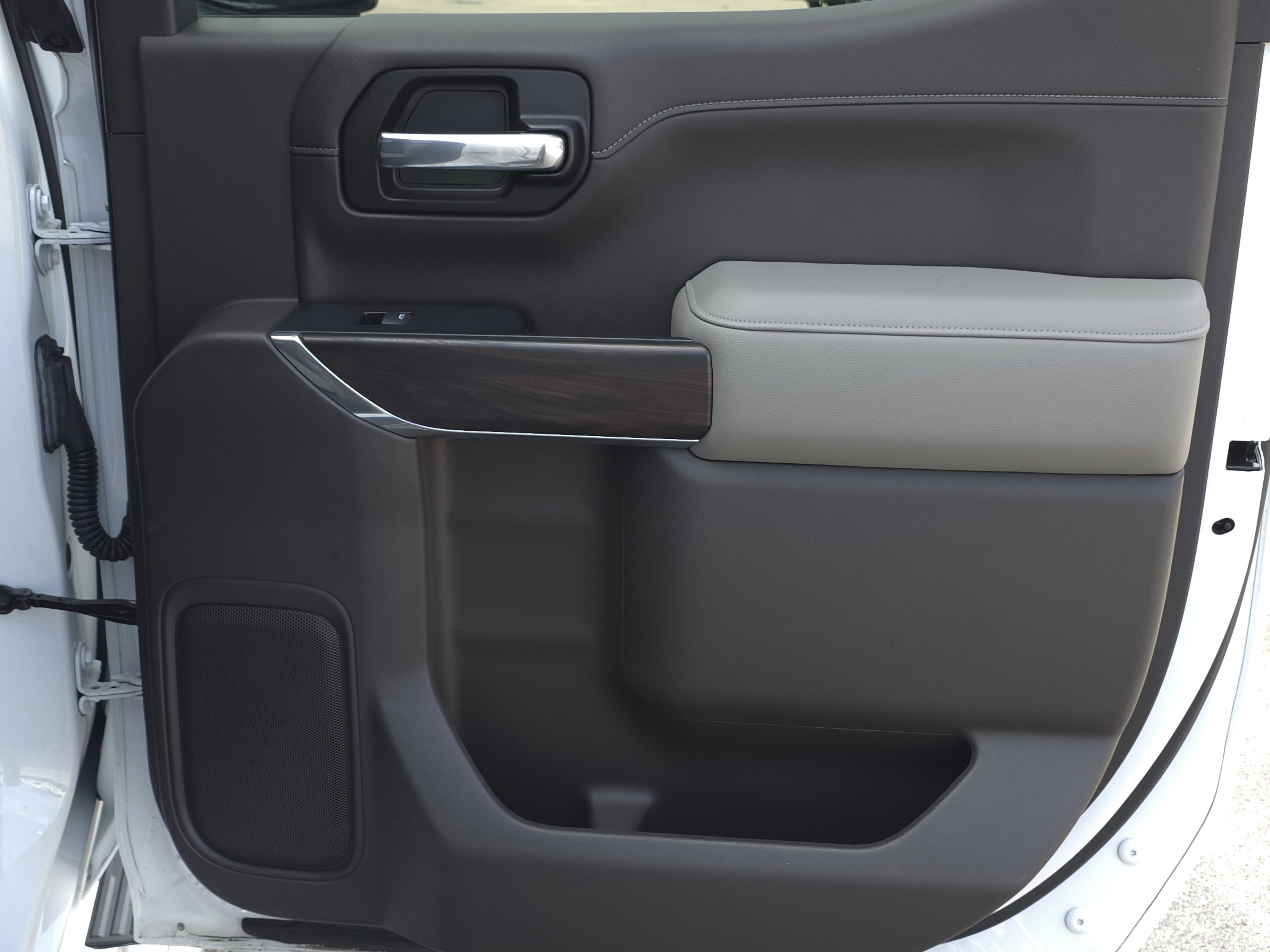 Used 2020 GMC Sierra 1500 SLT w/ SLT Premium Plus Package image 37