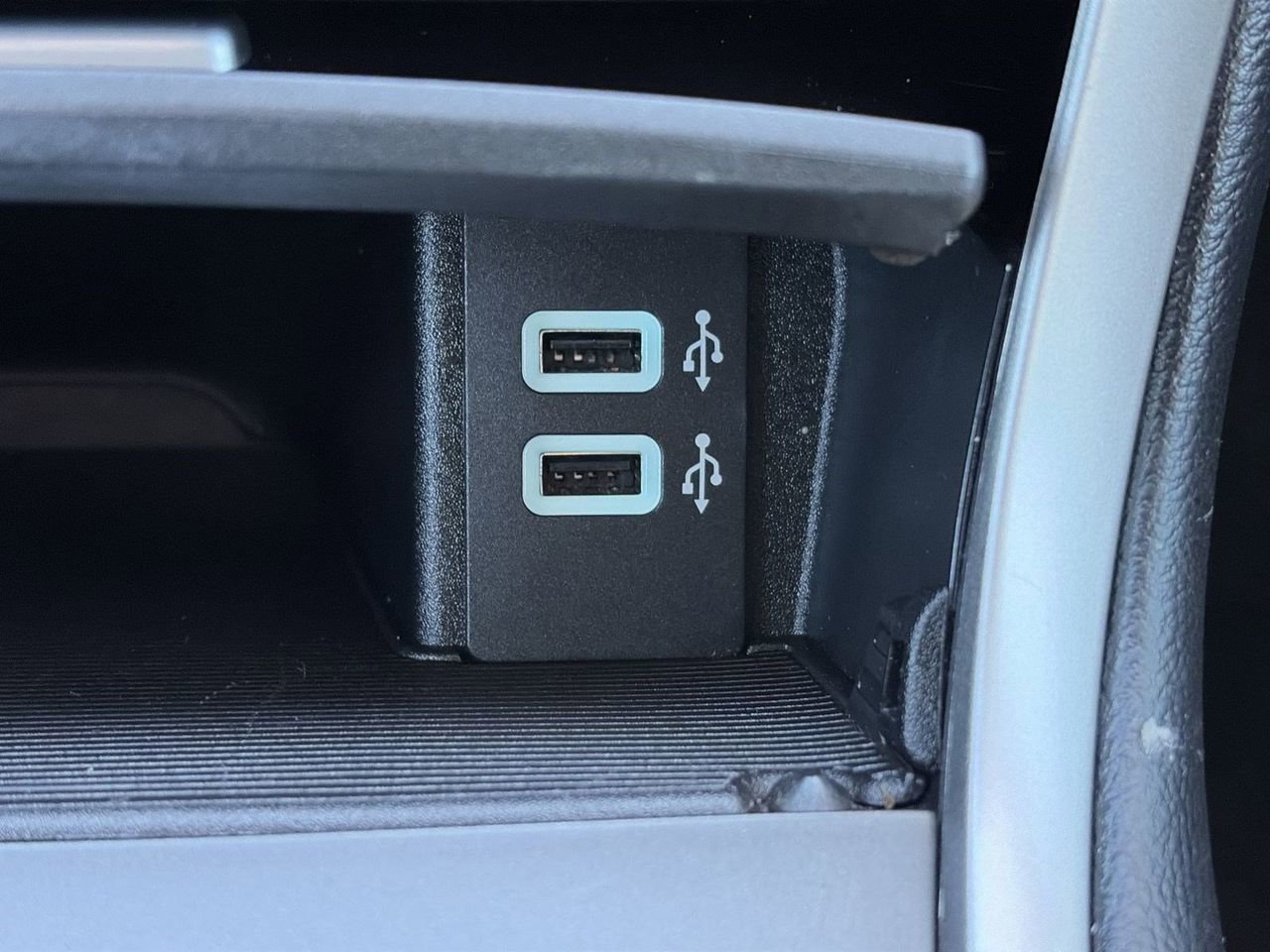 Used 2018 Ford Edge SEL w/ Equipment Group 201A image 26