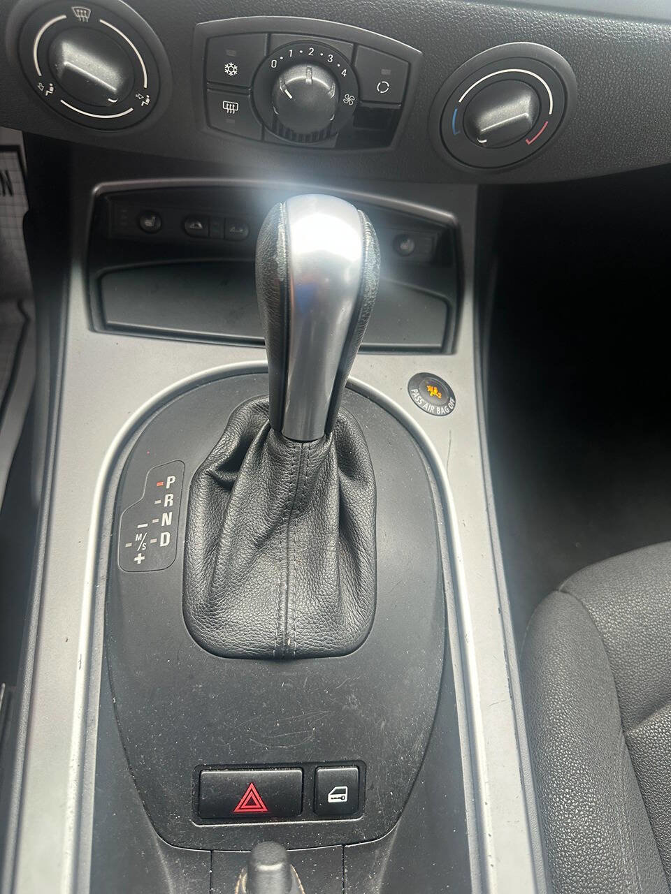 Used 2008 BMW Z4 3.0i RWD image 13