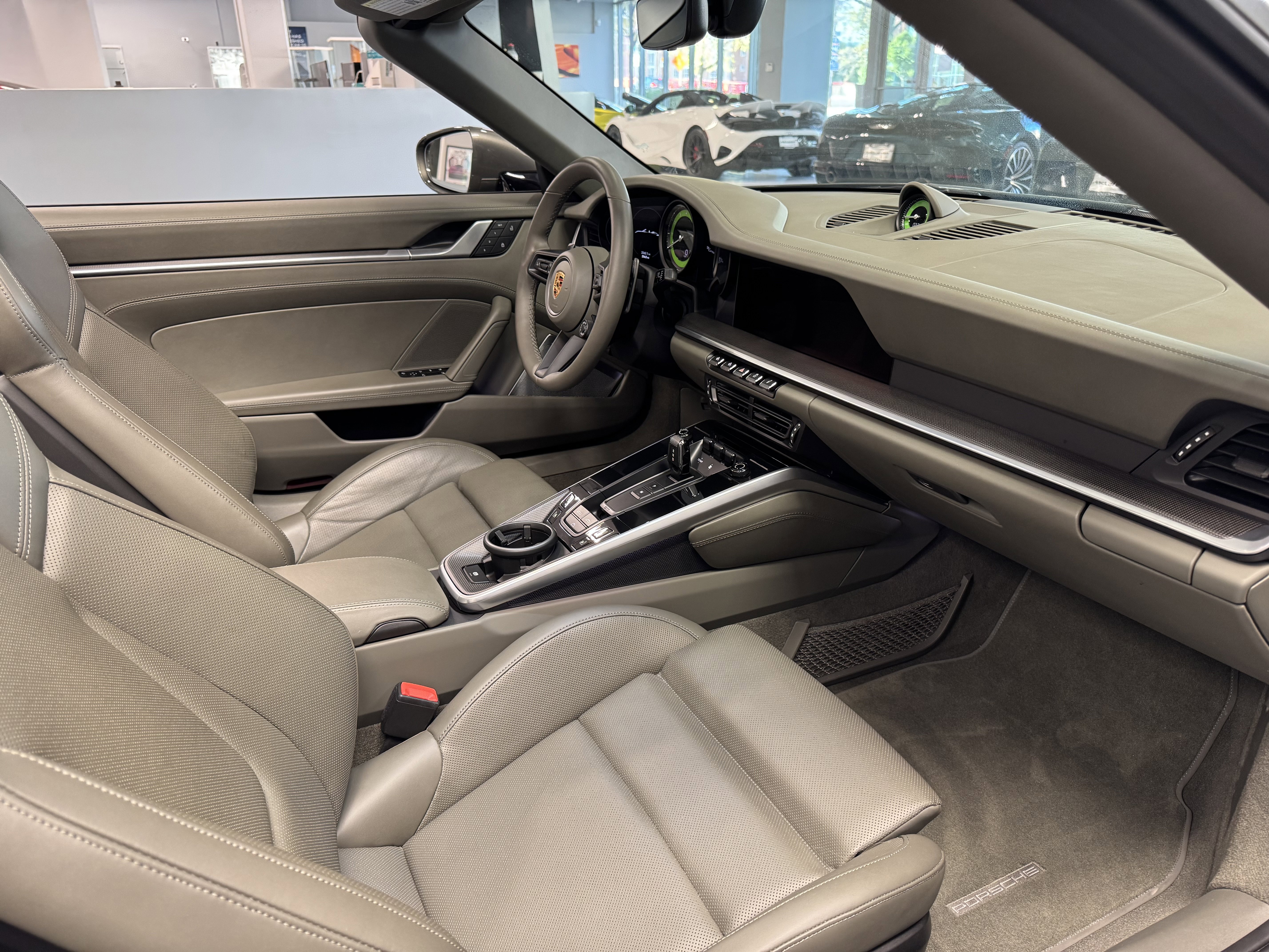 Used 2023 Porsche 911 Carrera image 16