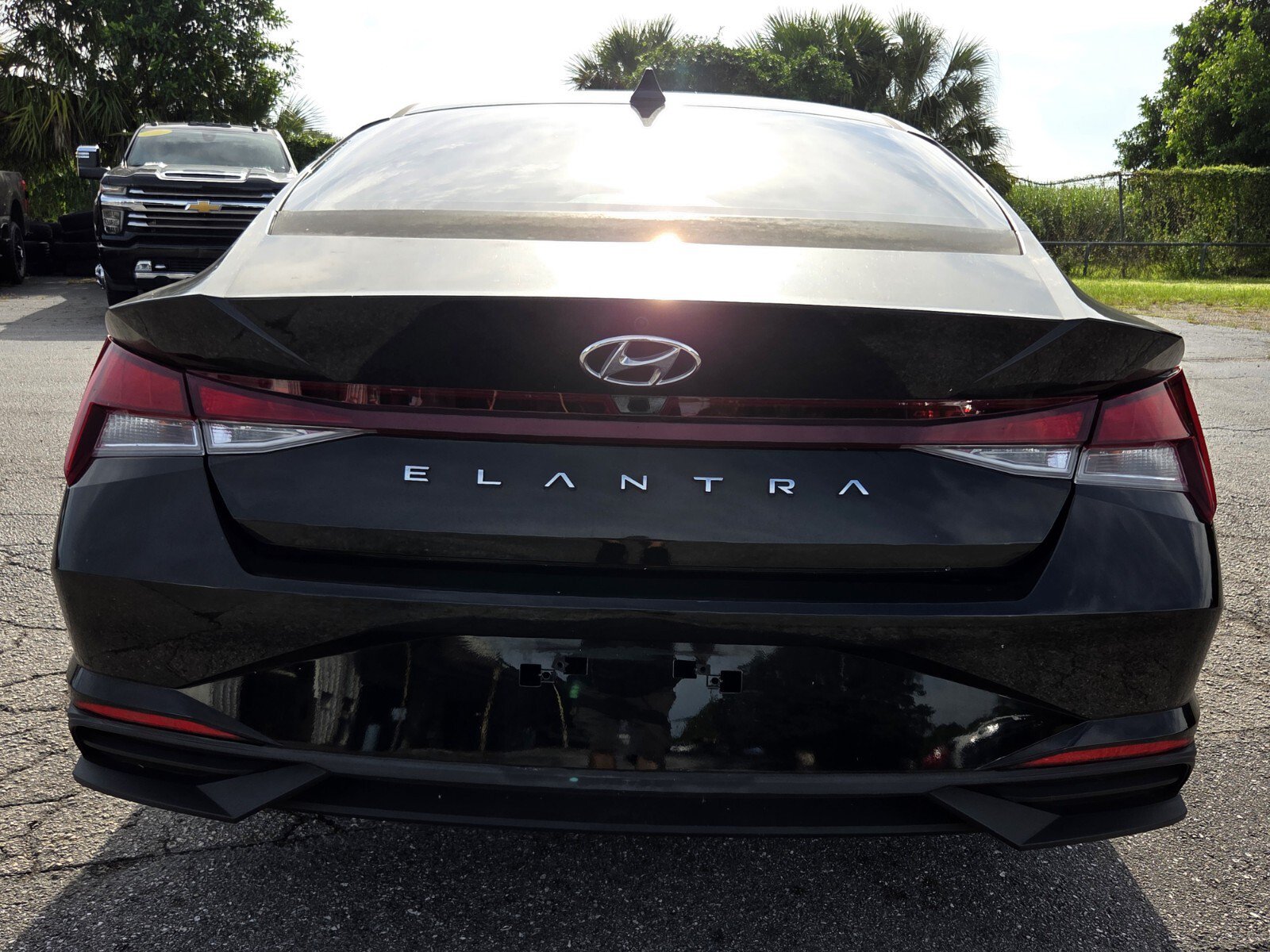 Used 2021 Hyundai Elantra SEL FWD image 4
