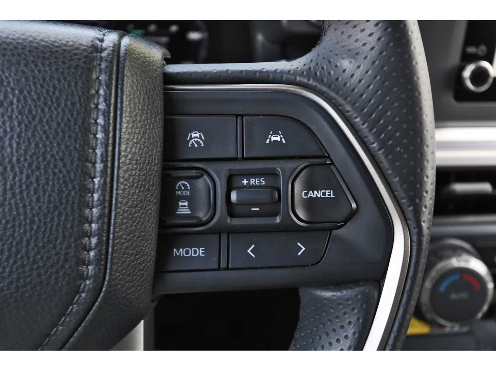 Used 2025 Toyota 4Runner TRD Off-Road AWD/4WD image 16