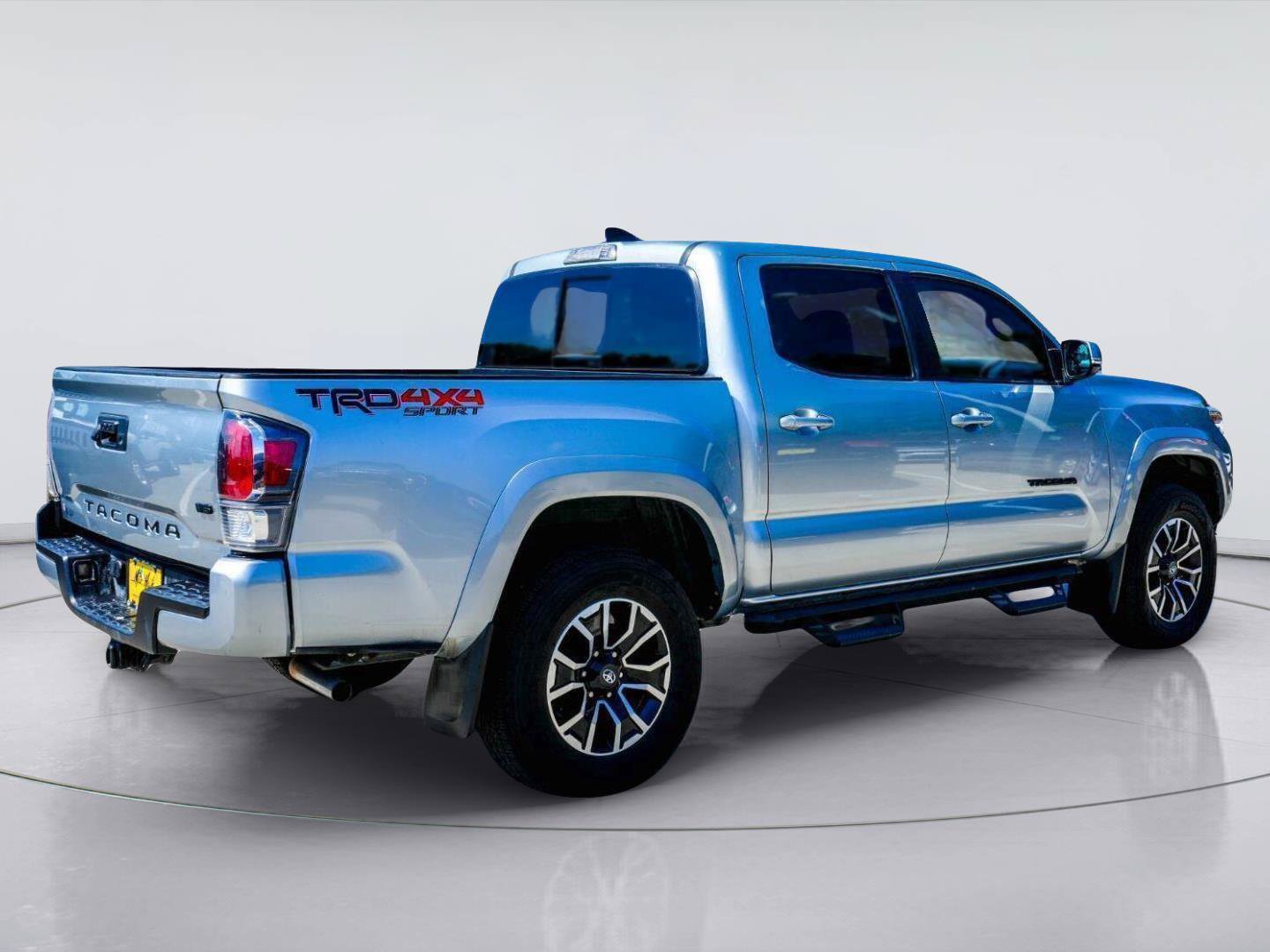 Used 2023 Toyota Tacoma TRD Sport AWD/4WD image 8