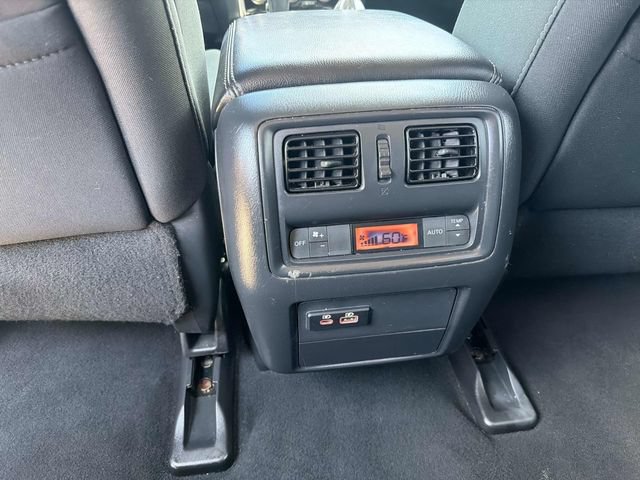 Used 2020 Nissan Pathfinder SV AWD/4WD image 19