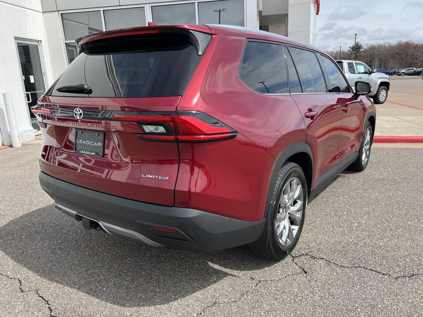 Used 2024 Toyota Grand Highlander Limited AWD/4WD image 12