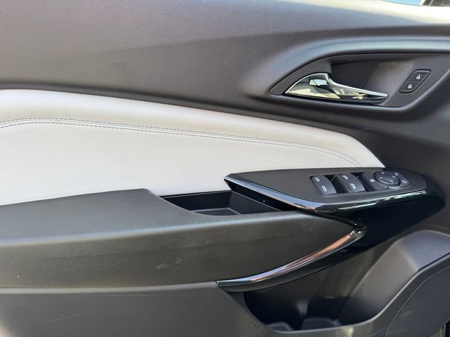 Used 2025 Chevrolet Trax LT image 13