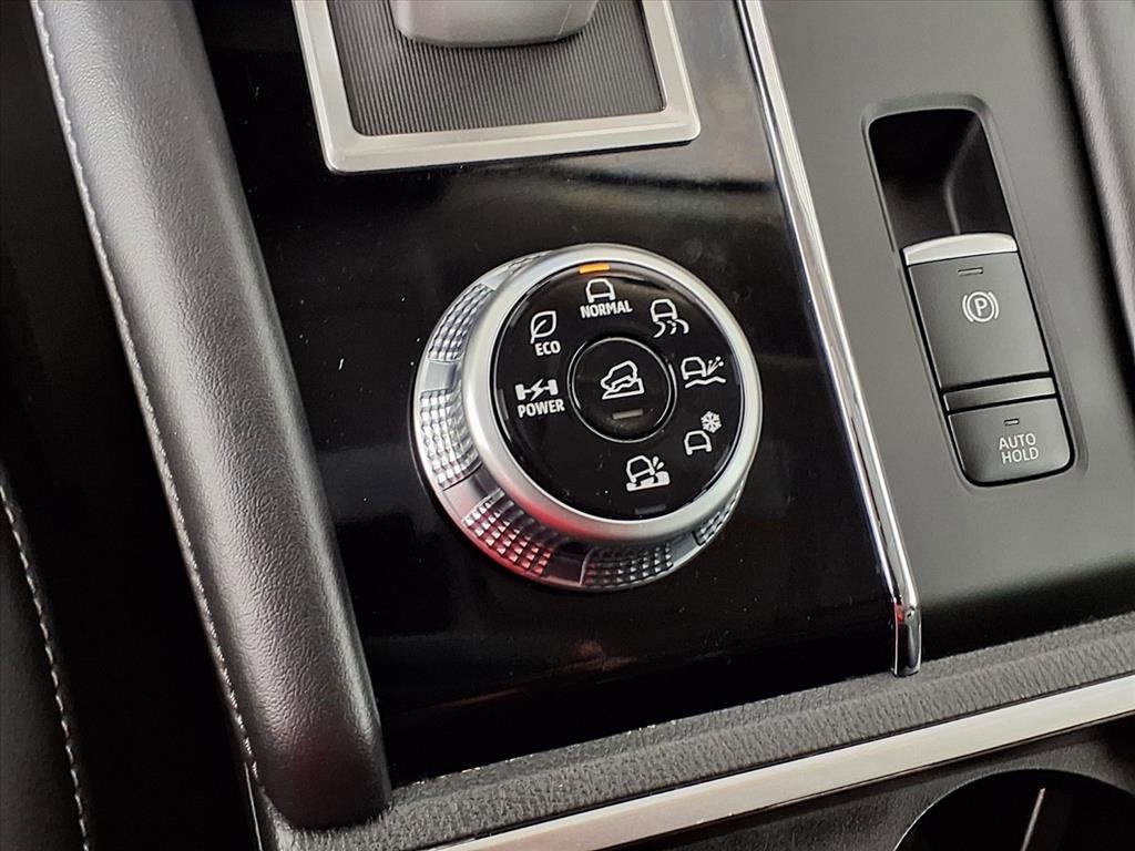 Used 2024 Mitsubishi Outlander SE image 24