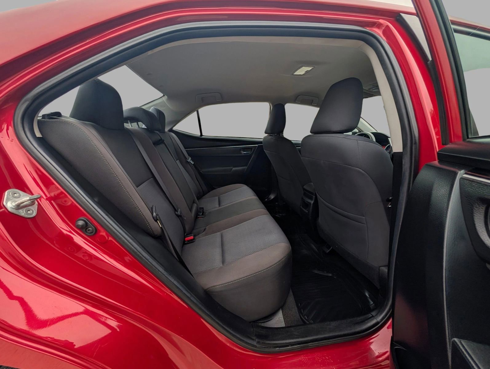 Used 2019 Toyota Corolla LE FWD image 25