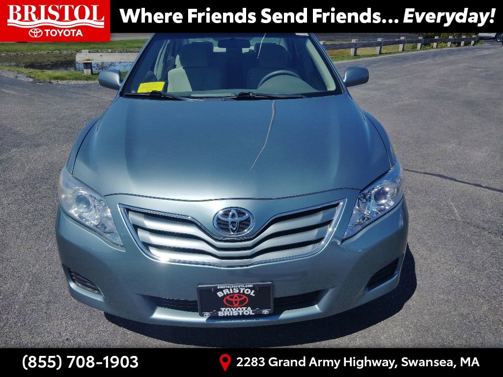 Used 2011 Toyota Camry LE w/ LE Extra-Value Pkg FWD image 2
