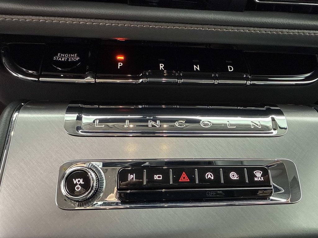 New 2026 Lincoln Aviator AWD image 30