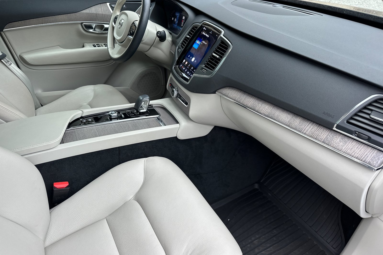 Certified 2023 Volvo XC90 B6 Core w/ Protection Package Premier AWD/4WD image 18