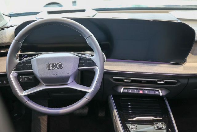 New 2026 Audi Q3 quattro 2.0T AWD/4WD image 8