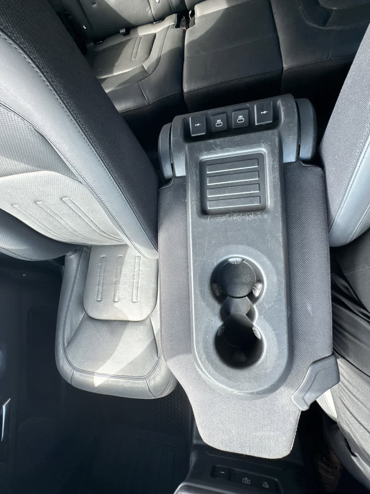 Used 2023 Land Rover Defender 110 X image 14