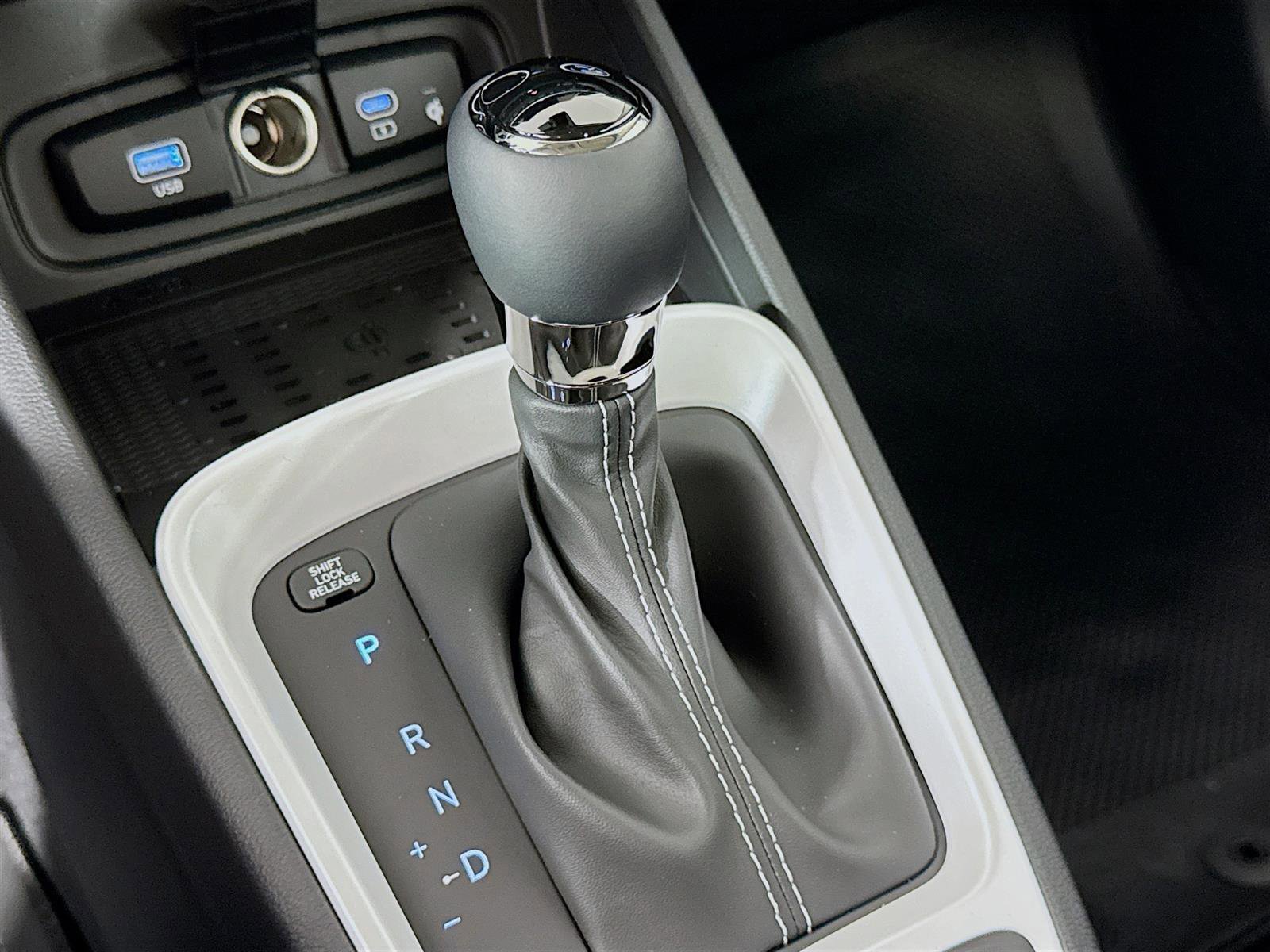 New 2025 Hyundai Venue Limited image 18