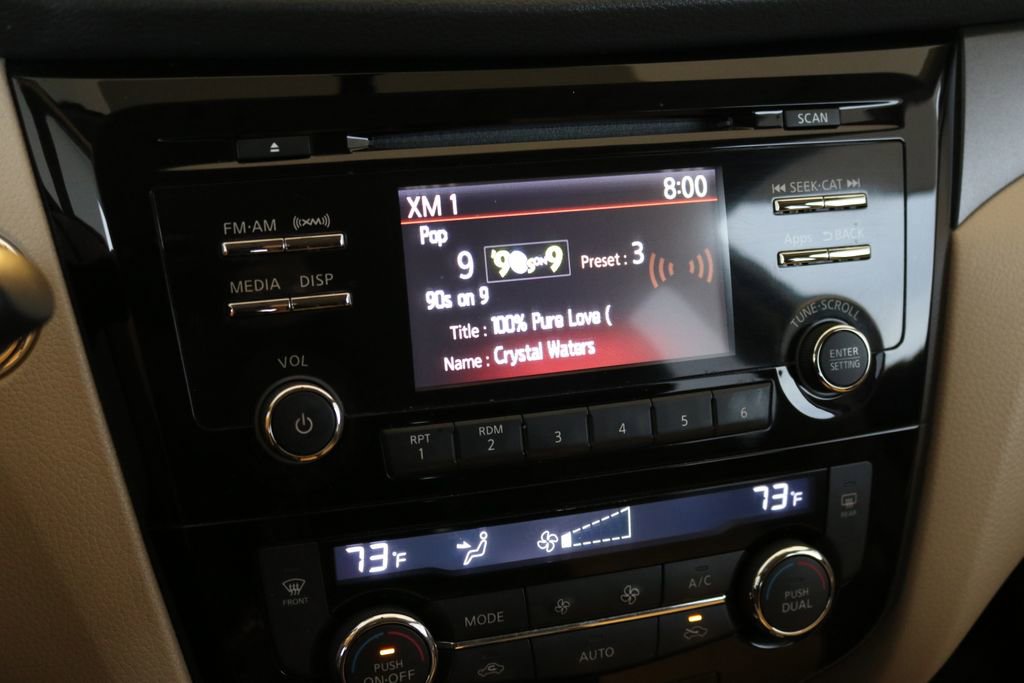 Used 2014 Nissan Rogue SV image 43