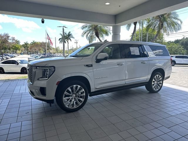 Used 2022 GMC Yukon XL Denali w/ Advanced Technology Package AWD/4WD image 20