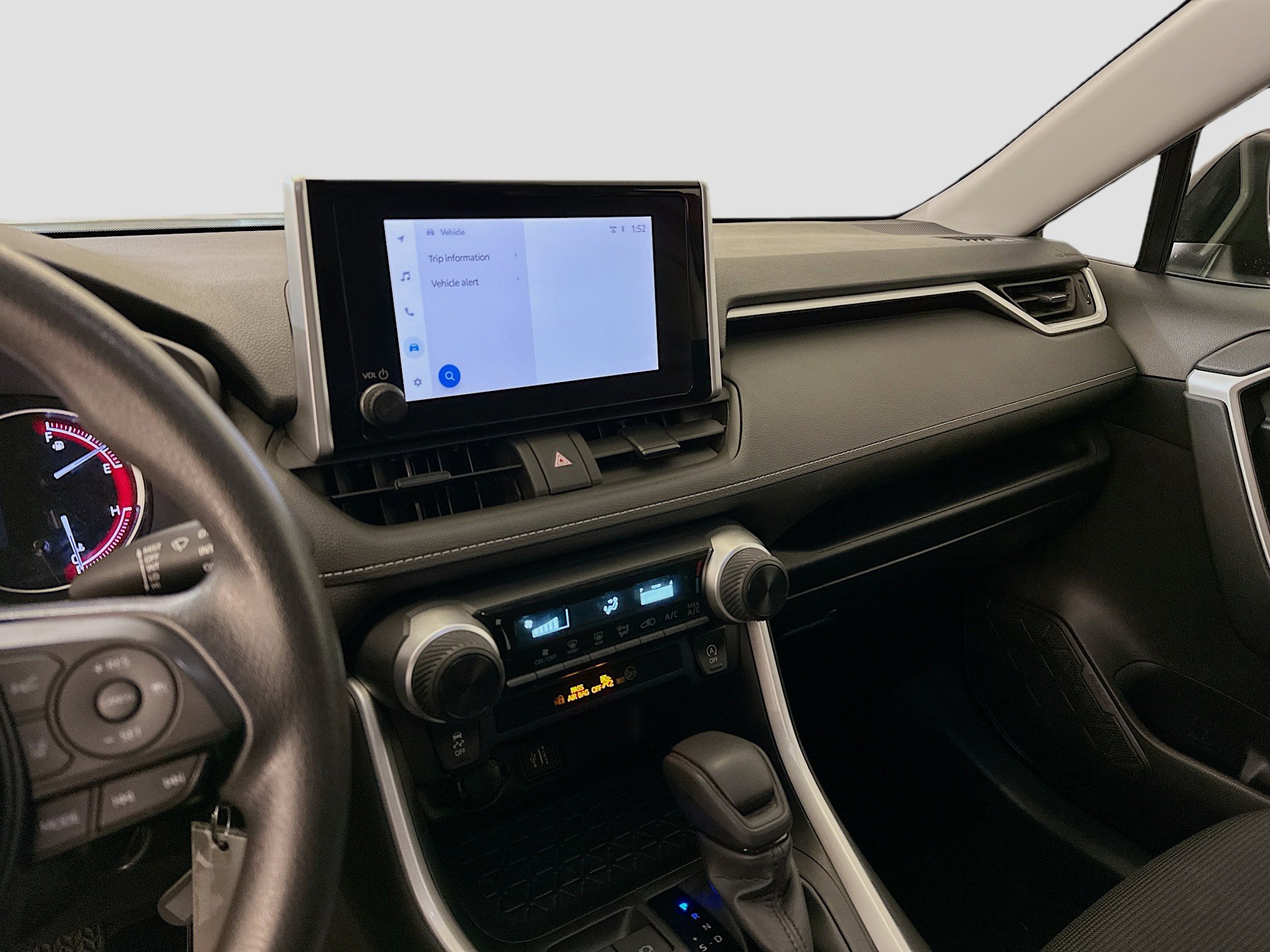 Used 2024 Toyota RAV4 LE image 26