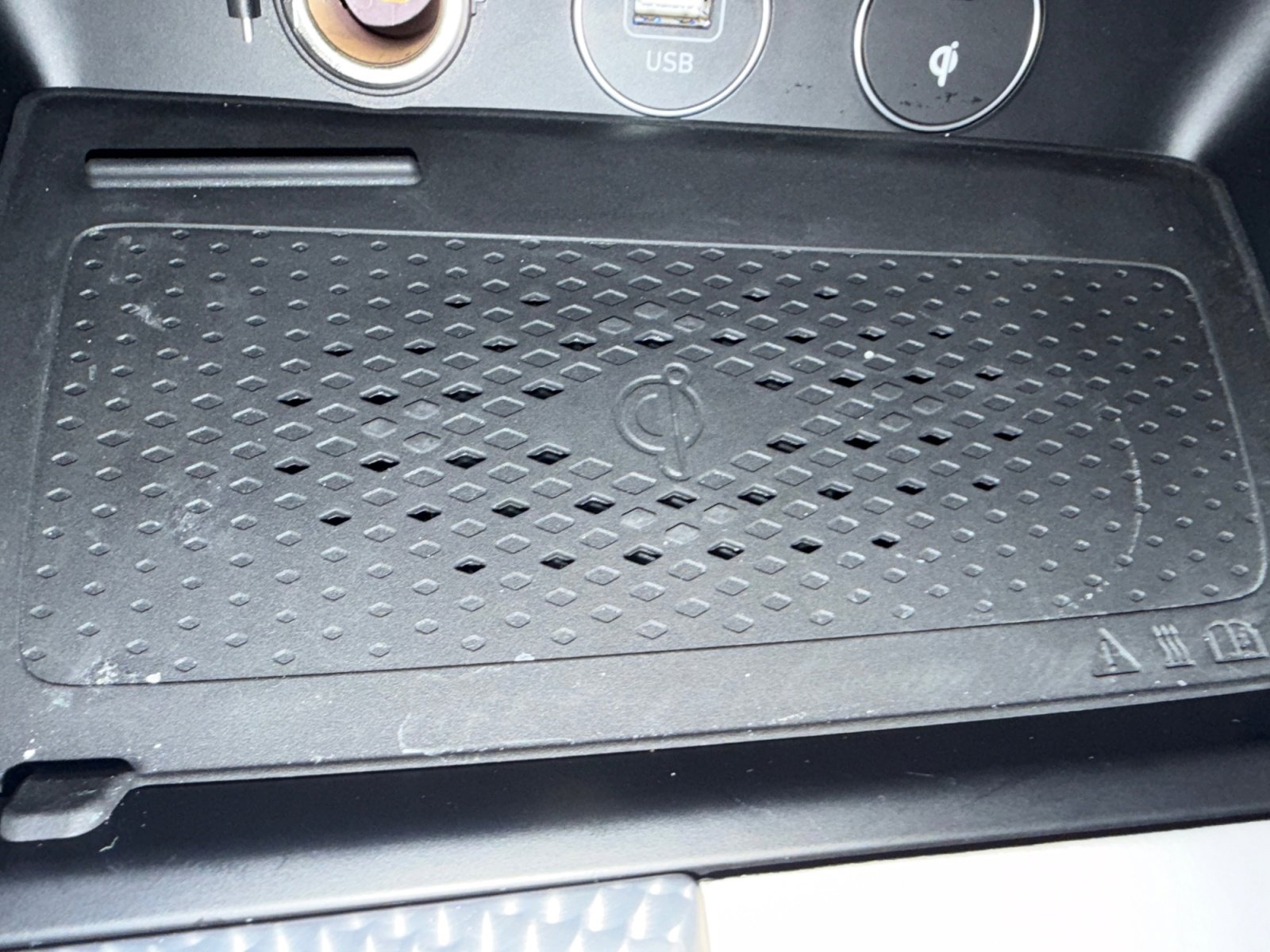 Used 2023 Genesis G70 2.0T w/ Sport Prestige Package image 37