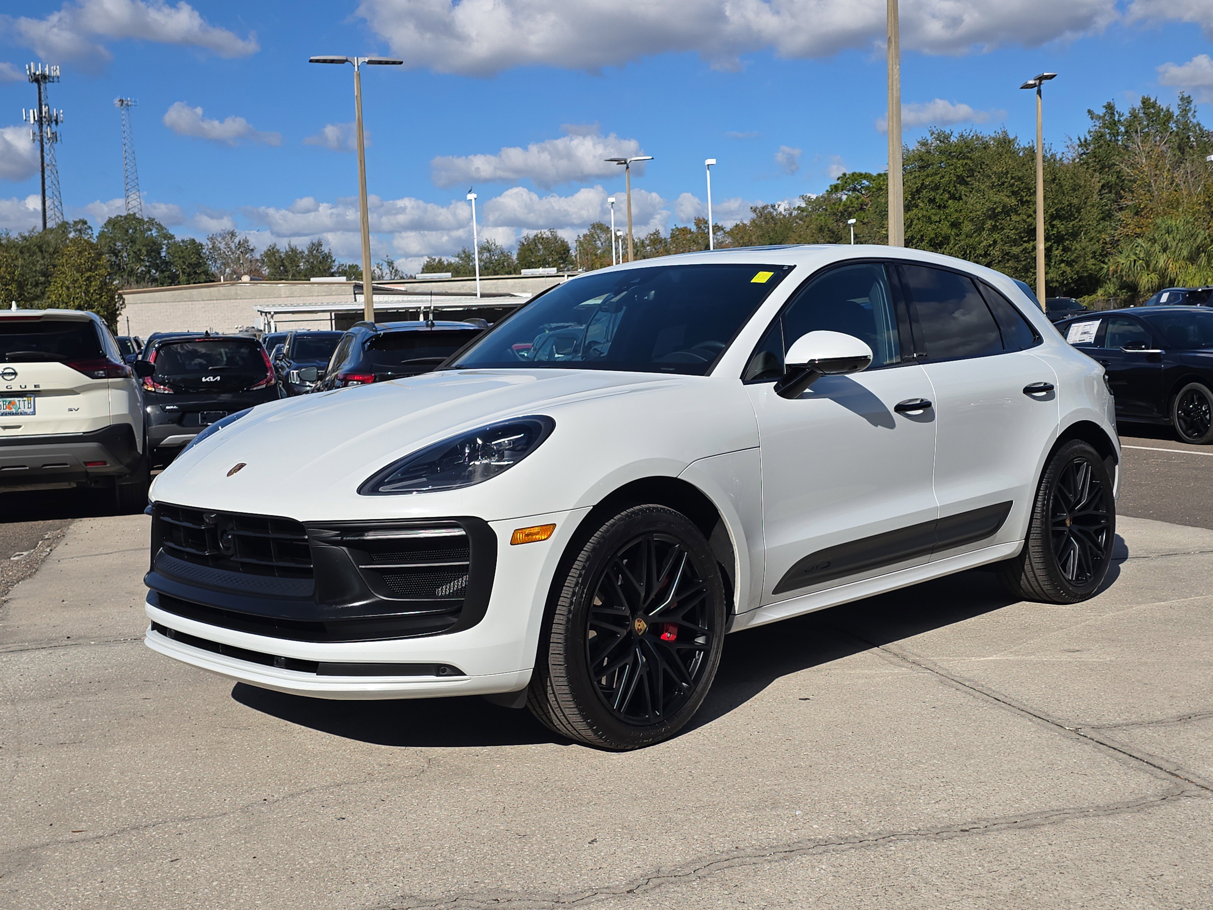 Used 2024 Porsche Macan GTS image 4
