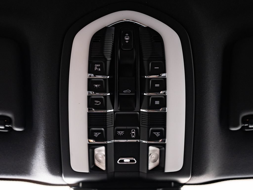 New 2026 Porsche Macan AWD/4WD image 37