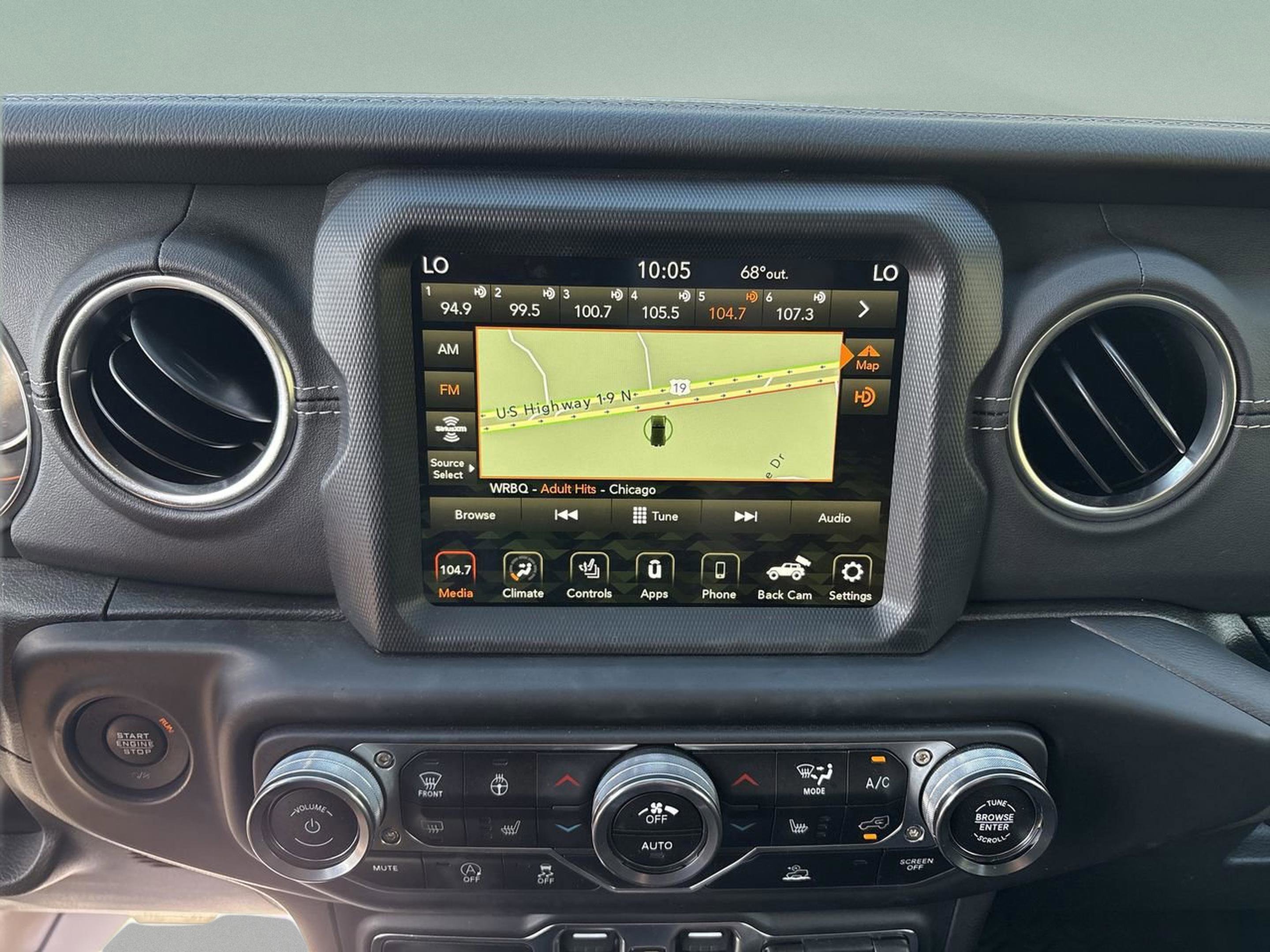 Used 2023 Jeep Wrangler Sahara w/ Cold Weather Group image 28