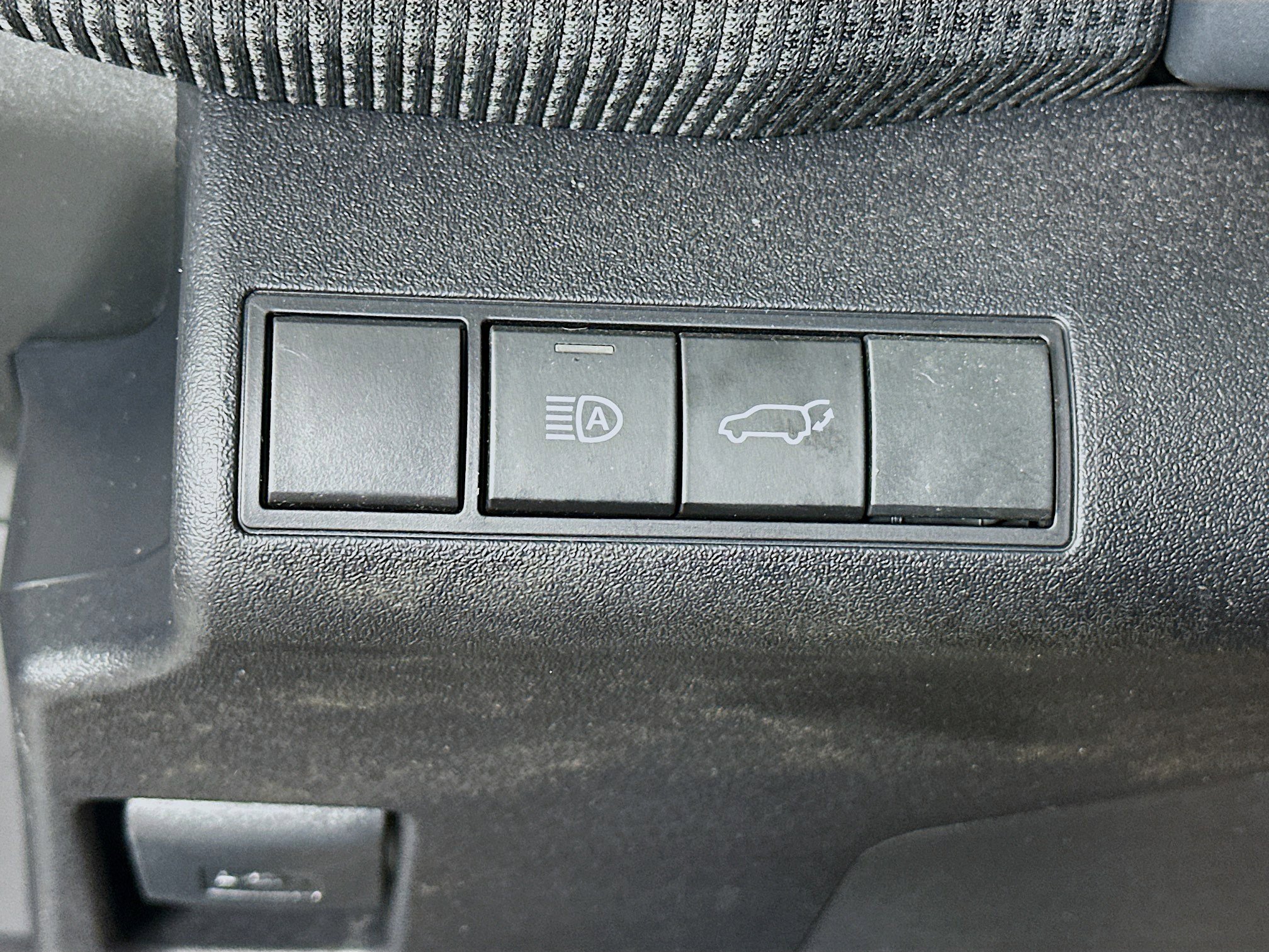 Used 2024 Toyota bZ4X FWD image 17