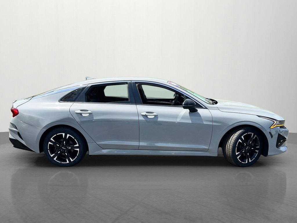 Used 2022 Kia K5 GT-Line AWD/4WD image 2