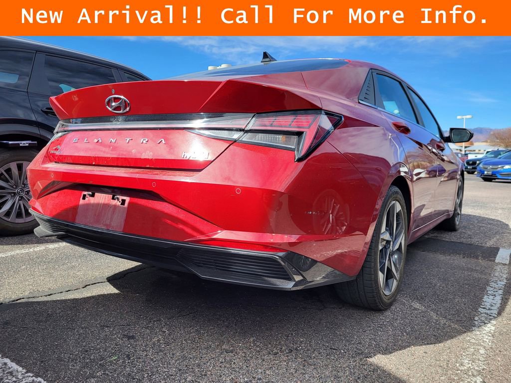 Used 2022 Hyundai Elantra Limited w/ Cargo Package image 6