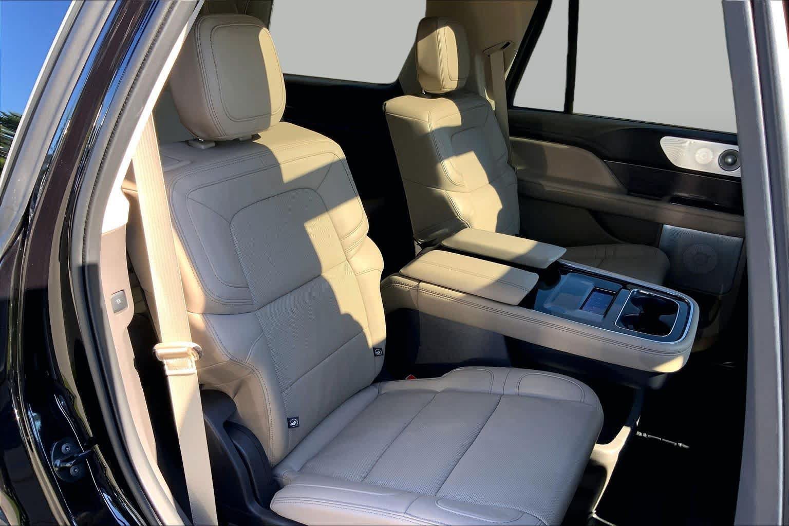 Used 2024 Lincoln Navigator Reserve AWD/4WD image 20